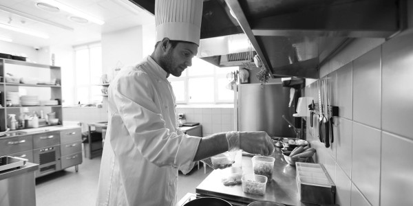 Contratos de Trabajo / Situaciones Irregulares en Castelló · Contrato de Prácticas / Estatuto del Becario